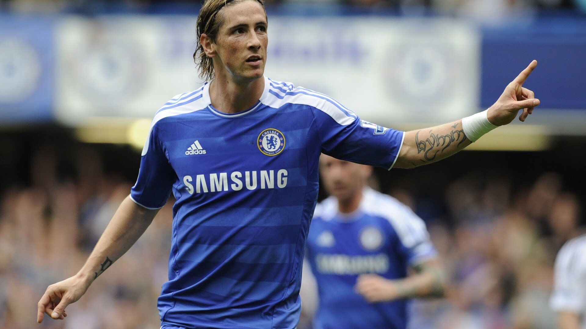 《ApexLegends》新角色“闪电”上线,战术空间扩大